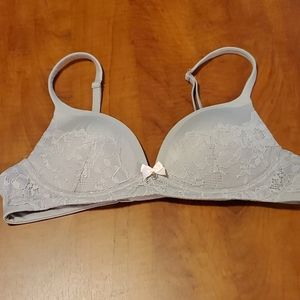 VS bra.